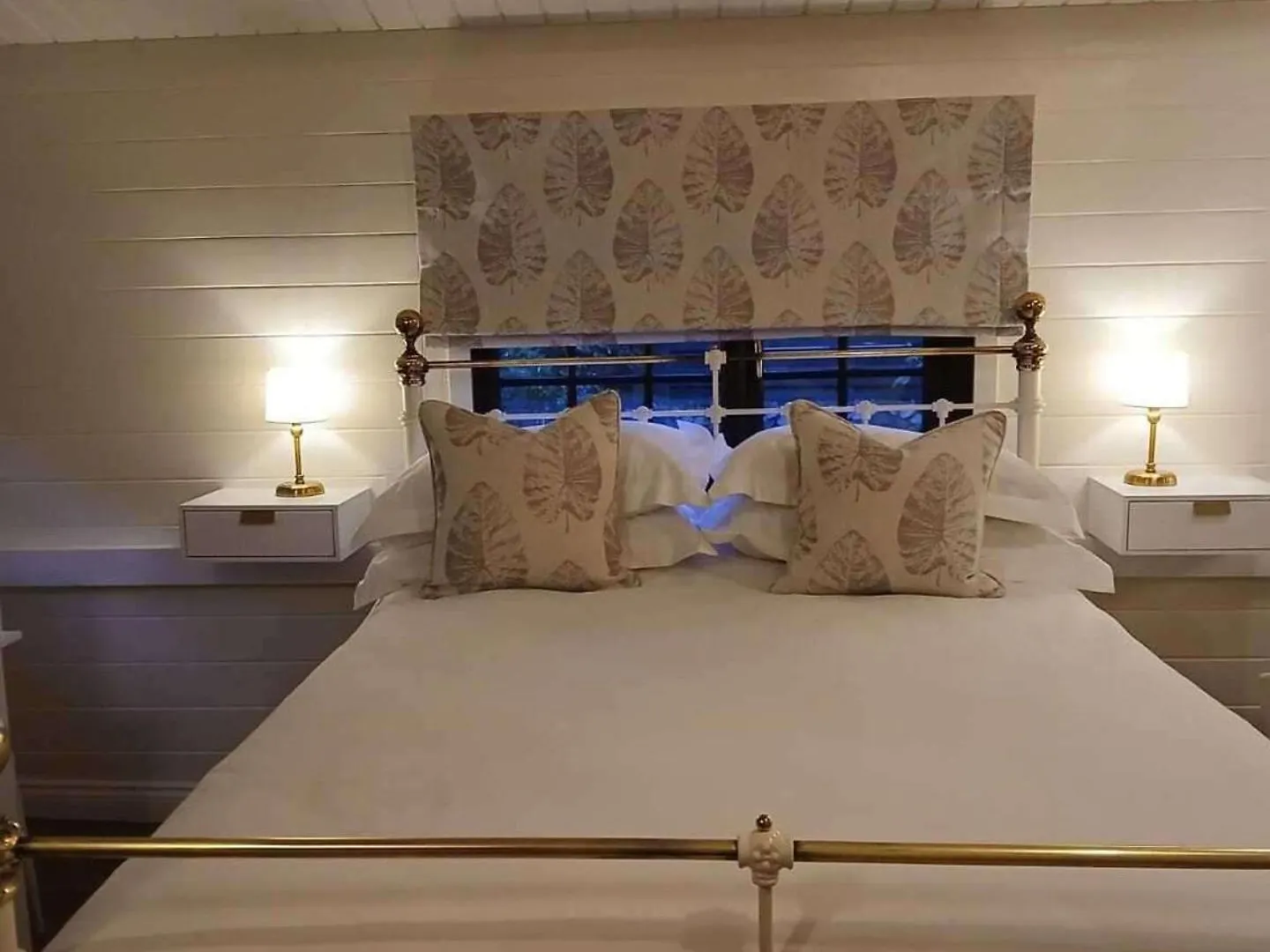 Semesterbostad Tranquil Lodge Retreat In Southampton